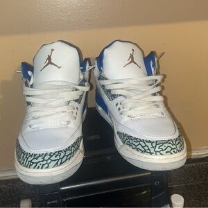Air Jordan 3s